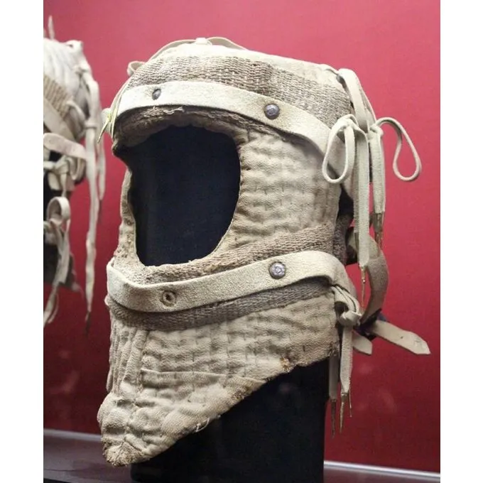 Ulfberth 15. 16. århundrede Polstret Hætte - Billede 3