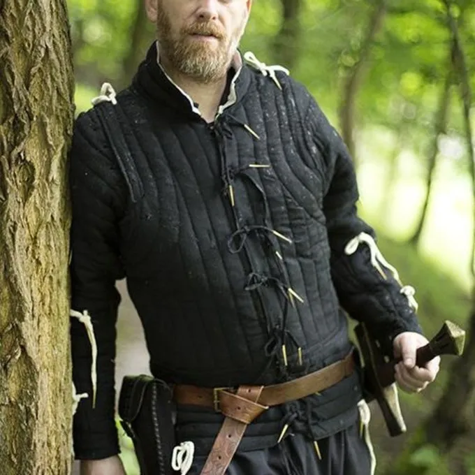 Epic Armoury 15. århundrede Acketon Sort