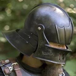 Epic Armoury 16. århundrede Sallet, Patineret