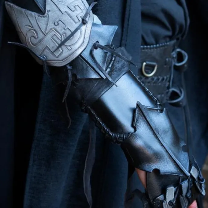 Epic Armoury Bracer Claw, Højre Hånd - Billede 2