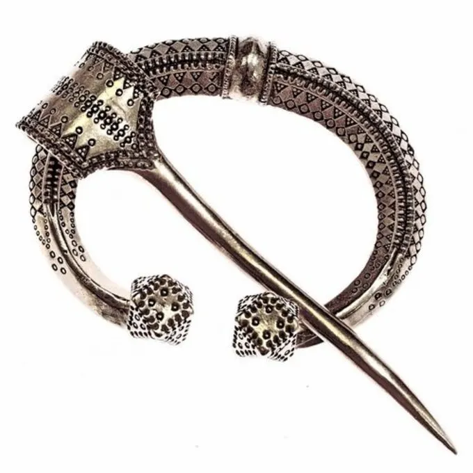 Hestesko Fibula Klintegarda, Forsølvede