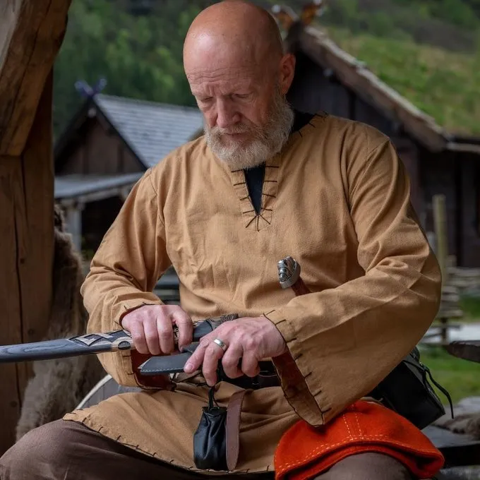 Leonardo Carbone Historisk Tunika Med Autentisk Foring, Honningbrun - Billede 5