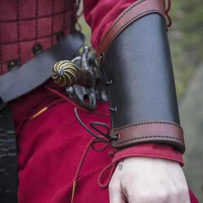 Epic Armoury Læder Armskinner Warrior, Sort-rød, Par