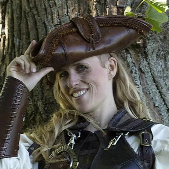 Epic Armoury Tricorn Blackbeard, Brun