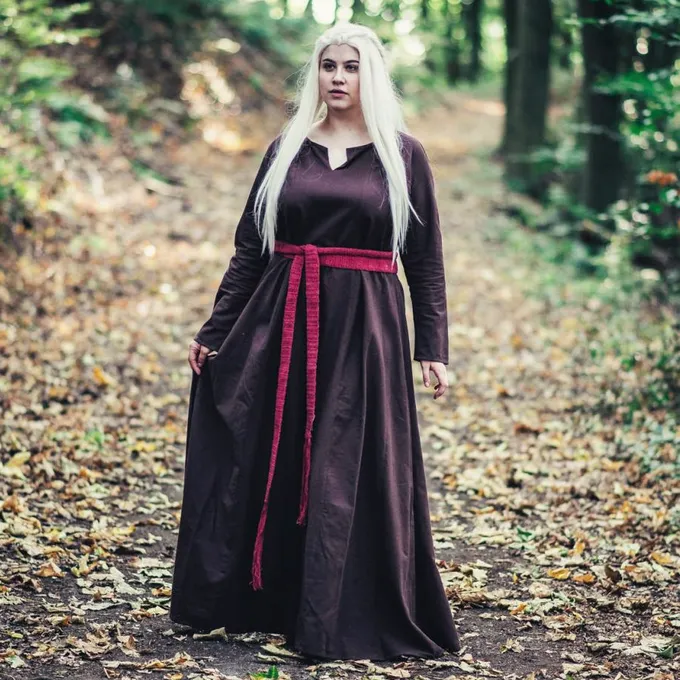 Leonardo Carbone Viking Kjole Lina, Mørkebrun